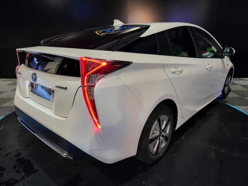TOYOTA PRIUS IV Hybrid 1.8 VVT-i 122/98cv Lounge CVT // TOIT OUVRANT/SIEGES CHAUFFANTS/CAMERA DE REC