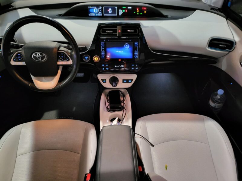 TOYOTA PRIUS IV Hybrid 1.8 VVT-i 122/98cv Lounge CVT // TOIT OUVRANT/SIEGES CHAUFFANTS/CAMERA DE REC
