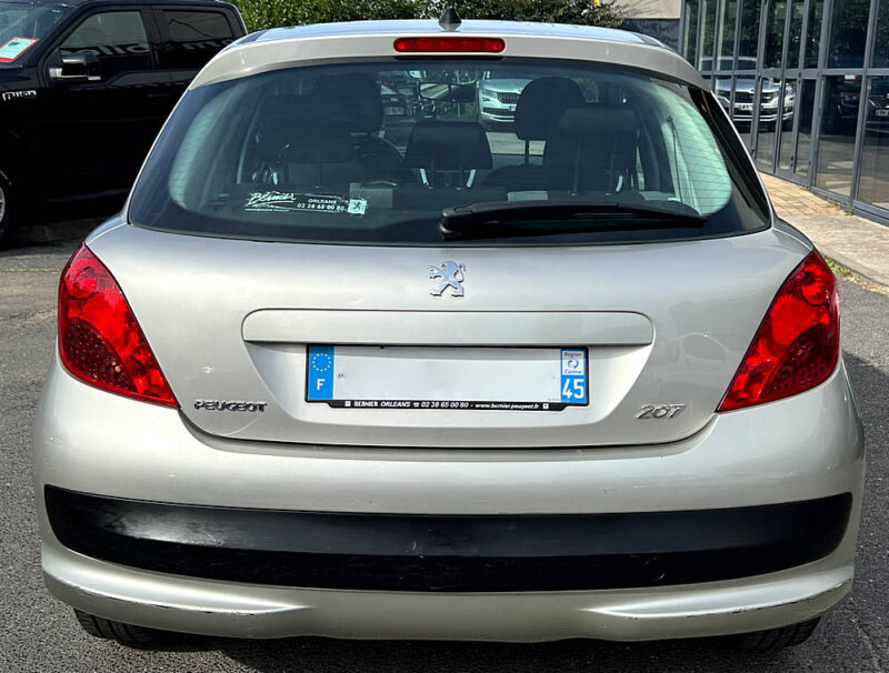 PEUGEOT 207 1.4 HDI 70 Cv 1ERE MAIN / 78 100 Kms 5 PORTES BLUETOOTH CLIMATISATION - Garantie1an