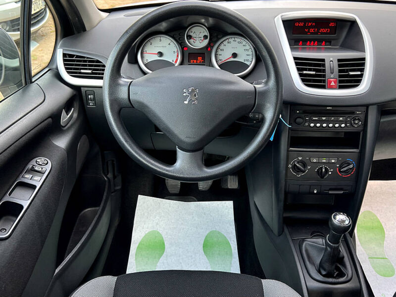 PEUGEOT 207 1.4 HDI 70 Cv 1ERE MAIN / 78 100 Kms 5 PORTES BLUETOOTH CLIMATISATION - Garantie1an