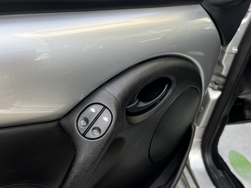 FORD STREETKA CABRIOLET 1.6 95 Cv 78 100 Kms INTERIEUR CUIR BLUETOOTH CLIMATISATION - Garantie1an