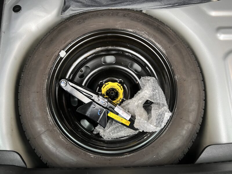 PEUGEOT 207 PHASE 2 1.6 VTI 120 Cv BOITE AUTO / 37 600 Kms TOIT PANORAMIQUE 5 PORTES - Garantie1an