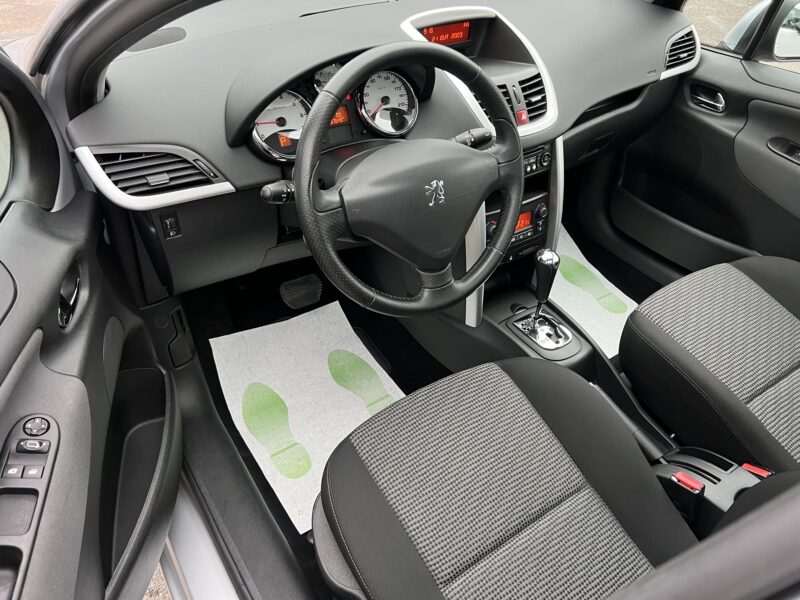 PEUGEOT 207 PHASE 2 1.6 VTI 120 Cv BOITE AUTO / 37 600 Kms TOIT PANORAMIQUE 5 PORTES - Garantie1an