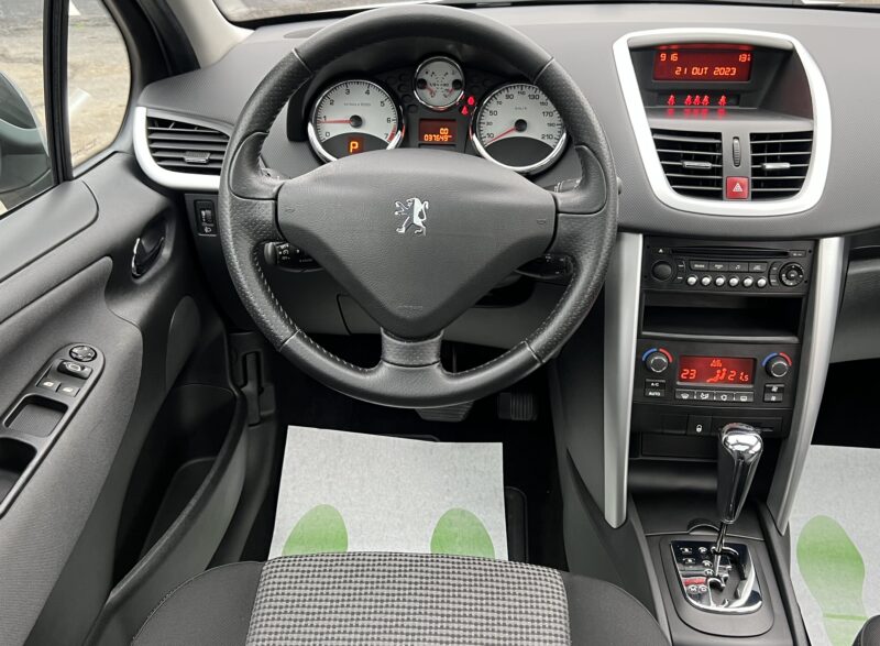 PEUGEOT 207 PHASE 2 1.6 VTI 120 Cv BOITE AUTO / 37 600 Kms TOIT PANORAMIQUE 5 PORTES - Garantie1an