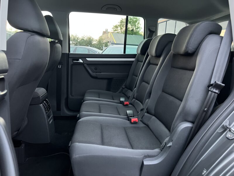 VOLKSWAGEN TOURAN II 1.2 TSI 105 1ERE MAIN / 87 300 Kms GPS CARPLAY CAMERA CRIT AIR 1 - Garantie1an