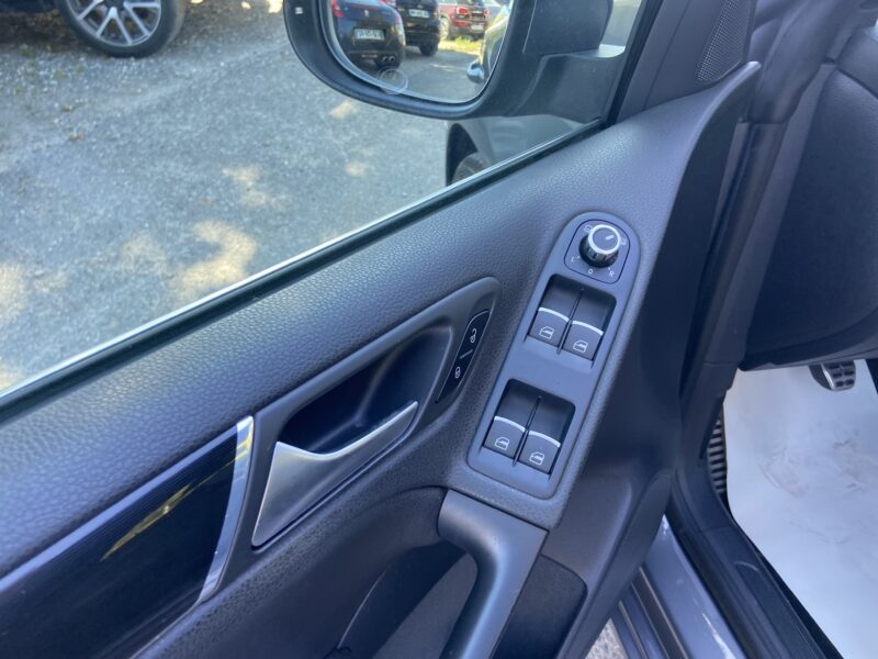 VOLKSWAGEN GOLF VI CABRIOLET 1.6 TDI 105 CARAT