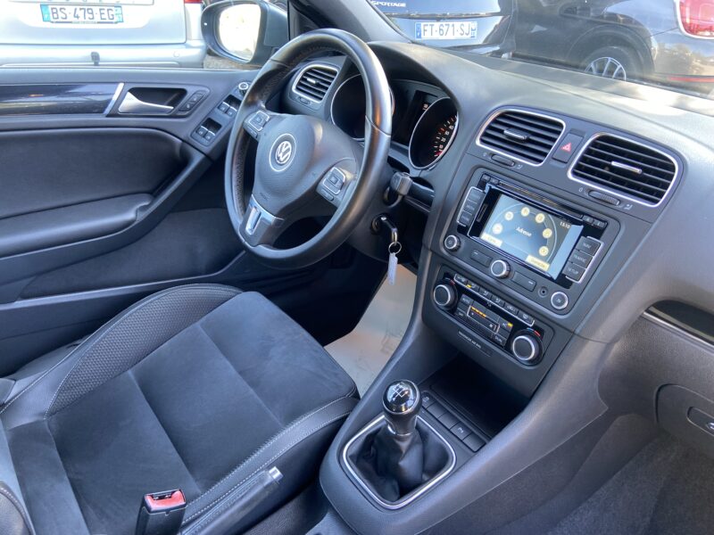 VOLKSWAGEN GOLF VI CABRIOLET 1.6 TDI 105 CARAT