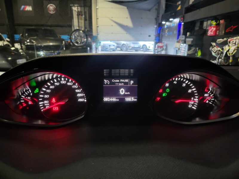 PEUGEOT 308 II SW 1.2 PureTech 130cv Féline EAT // PARK ASSIST/SIEGES CHAUFFANTS/CAMERA DE RECUL