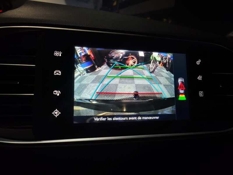 PEUGEOT 308 II SW 1.2 PureTech 130cv Féline EAT // PARK ASSIST/SIEGES CHAUFFANTS/CAMERA DE RECUL