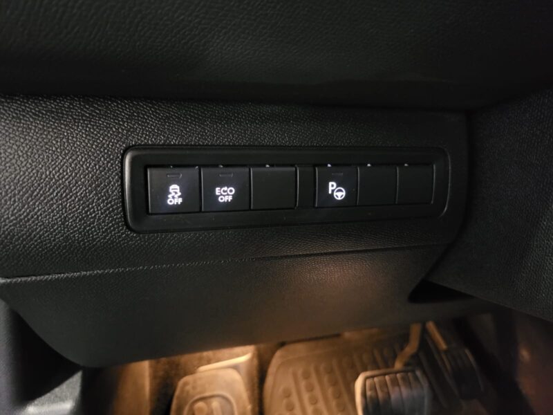 PEUGEOT 308 II SW 1.2 PureTech 130cv Féline EAT // PARK ASSIST/SIEGES CHAUFFANTS/CAMERA DE RECUL