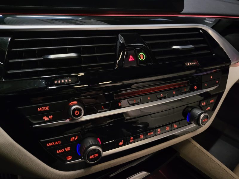 BMW SERIE 5 2017 530 e Hybrid 252cv Luxury /SIEGE ELECTRIQUE+TOIT OUVRANT+HAYON ELECTRIQUE/