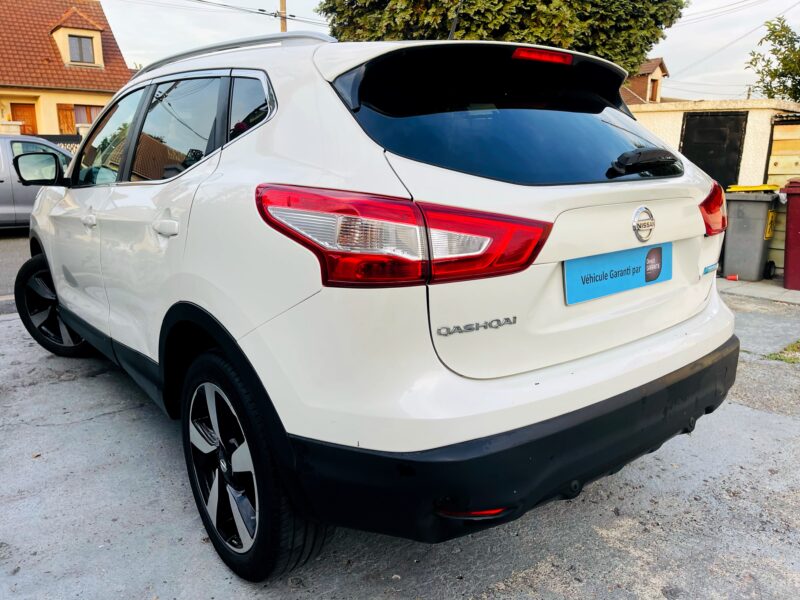 NISSAN QASHQAI 2015