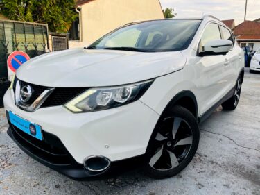 NISSAN QASHQAI 2015