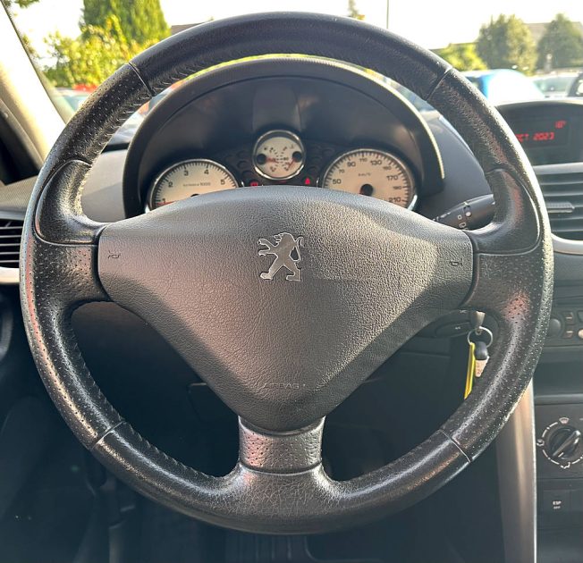 PEUGEOT 207 undefined