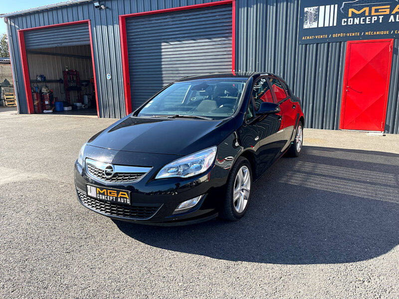 OPEL ASTRA J 2011