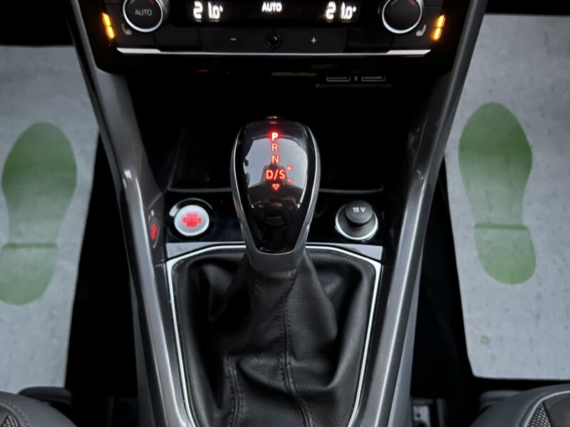 VOLKSWAGEN T-CROSS CARAT 1.0 TSI 116 1ERE MAIN / DSG7 CARPLAY & ANDROID CAMERA KEYLESS - Garantie1an