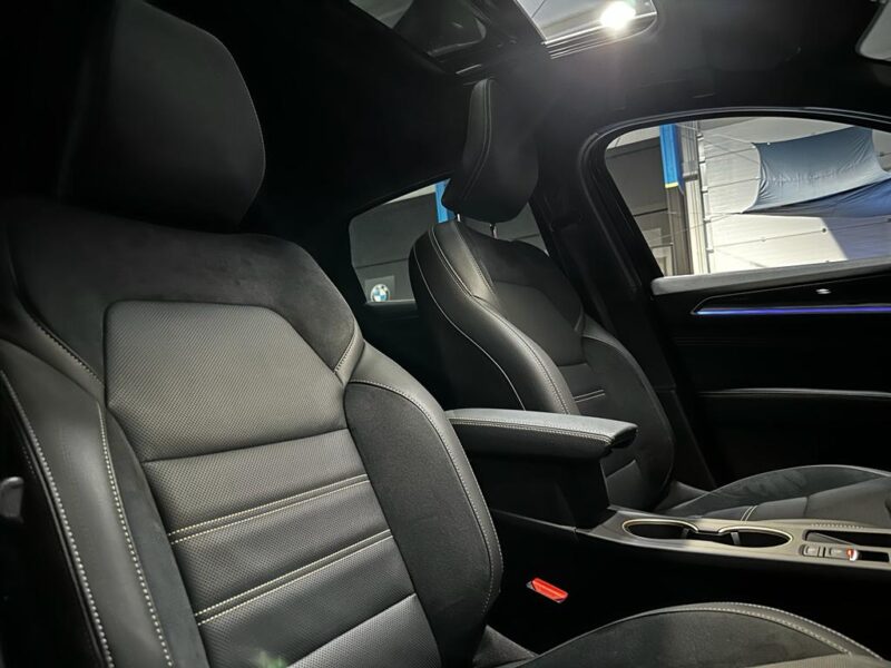 1.6 E-TECH 143 cv ENGINEERED / TOIT OUVRANT / CARPLAY / SIEGES ELECTRIQUE