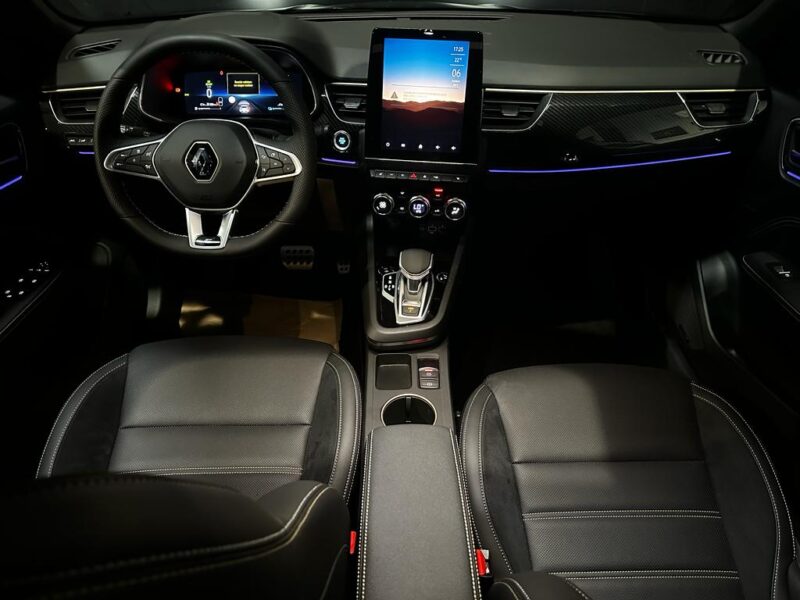 1.6 E-TECH 143 cv ENGINEERED / TOIT OUVRANT / CARPLAY / SIEGES ELECTRIQUE