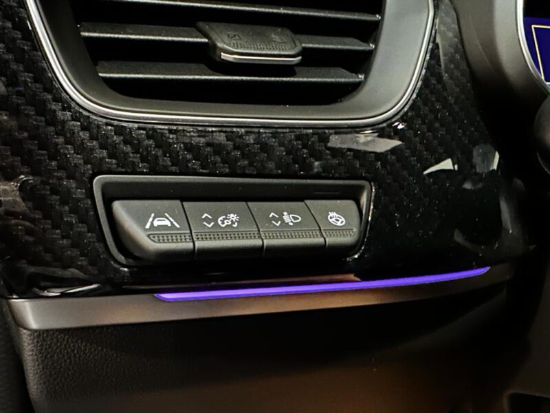 1.6 E-TECH 143 cv ENGINEERED / TOIT OUVRANT / CARPLAY / SIEGES ELECTRIQUE