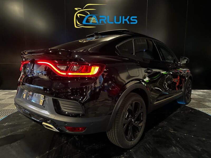 1.6 E-TECH 143 cv ENGINEERED / TOIT OUVRANT / CARPLAY / SIEGES ELECTRIQUE