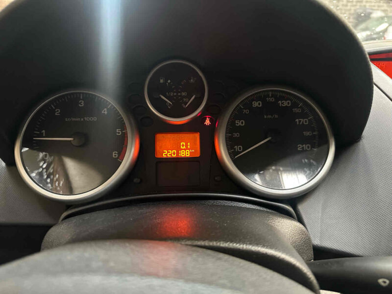 PEUGEOT 207 1.4 HDi 70CV