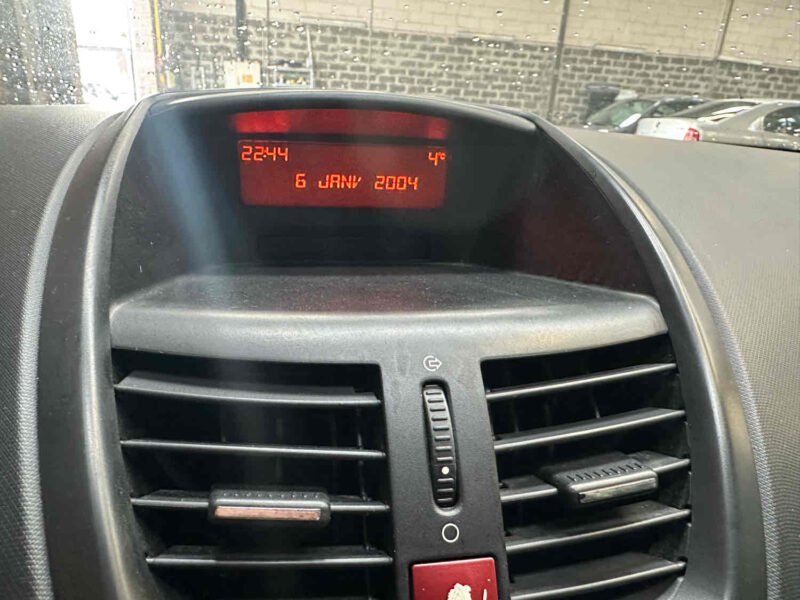 PEUGEOT 207 1.4 HDi 70CV