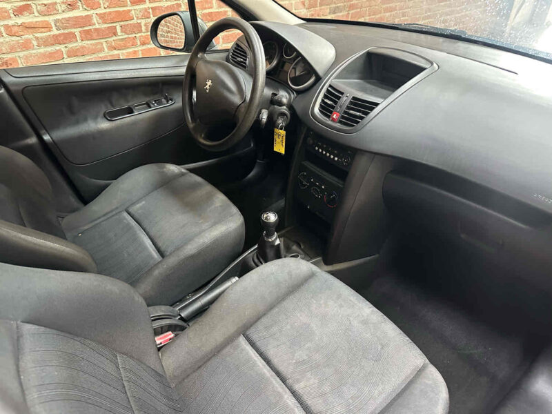 PEUGEOT 207 1.4 HDi 70CV