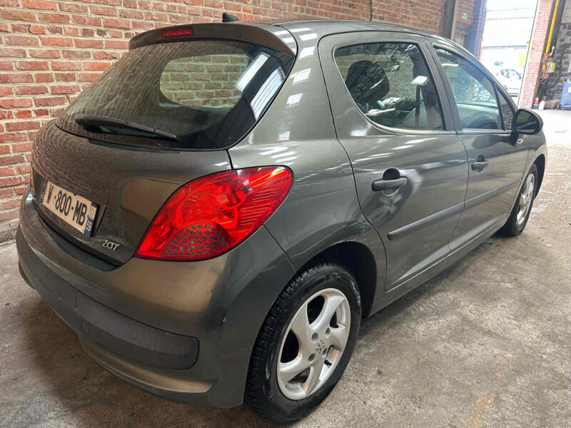 PEUGEOT 207 1.4 HDi 70CV