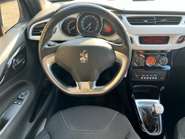 CITROEN DS3 1,6 VTI 120CH SO CHIC 2011