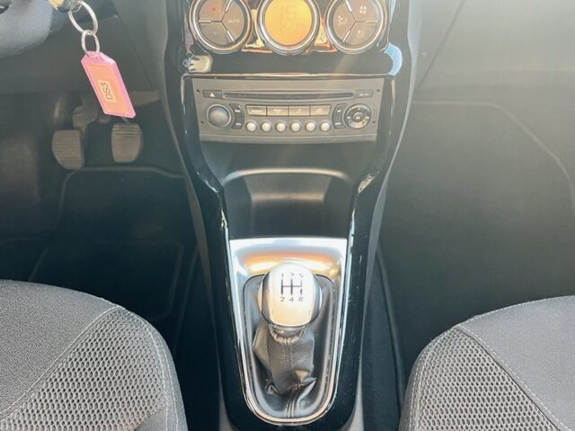 CITROEN DS3 1,6 VTI 120CH SO CHIC 2011