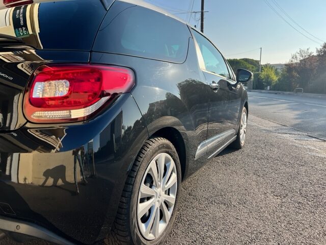 CITROEN DS3 1,6 VTI 120CH SO CHIC 2011