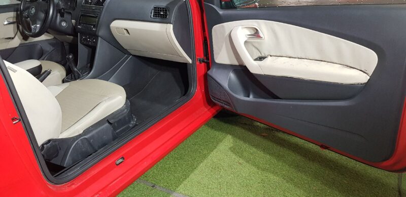 VOLKSWAGEN POLO V 2010 1.4 85cv