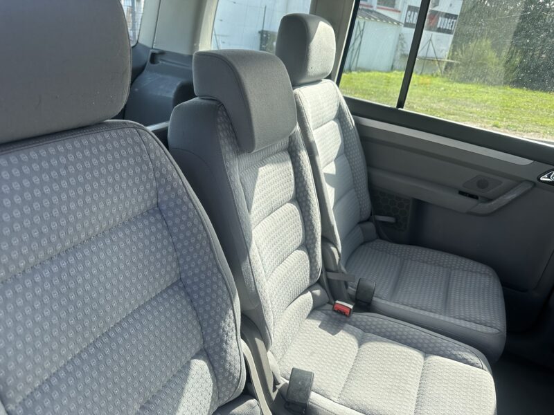 VOLKSWAGEN TOURAN 2004