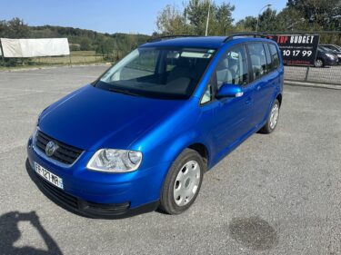 VOLKSWAGEN TOURAN 2004