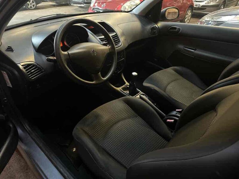 PEUGEOT 206+ 1.1 ESSENCE 60 CV