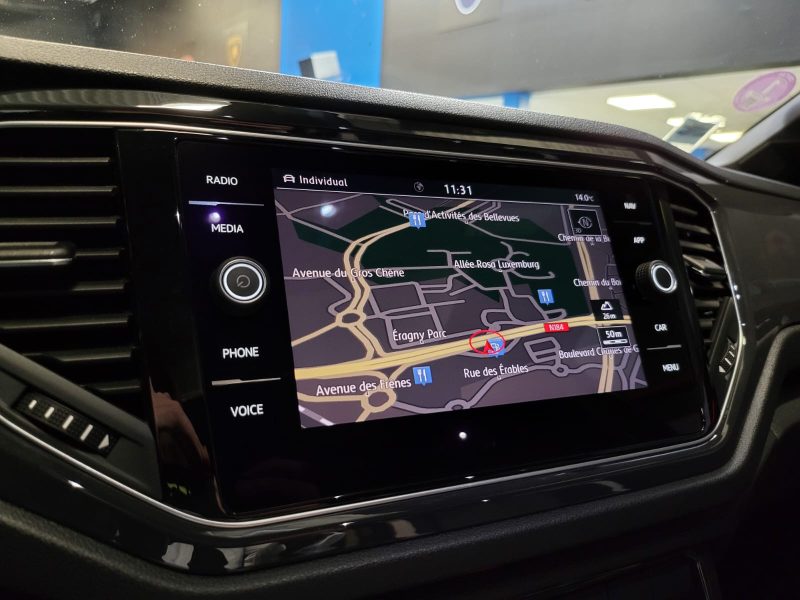 VOLKSWAGEN T-ROC 2.0 TSI 4motion FIRST EDITION 190cv / TOIT OUVRANT / CARPLAY / DSG7