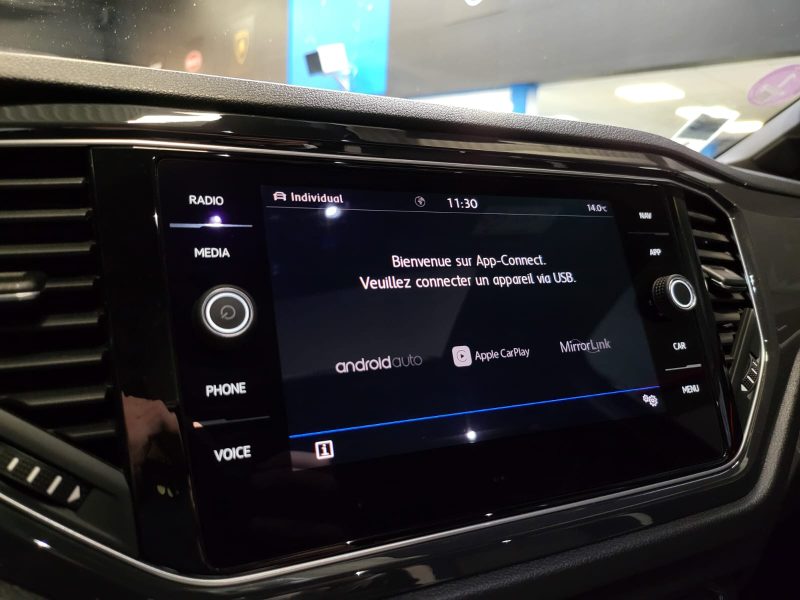 VOLKSWAGEN T-ROC 2.0 TSI 4motion FIRST EDITION 190cv / TOIT OUVRANT / CARPLAY / DSG7