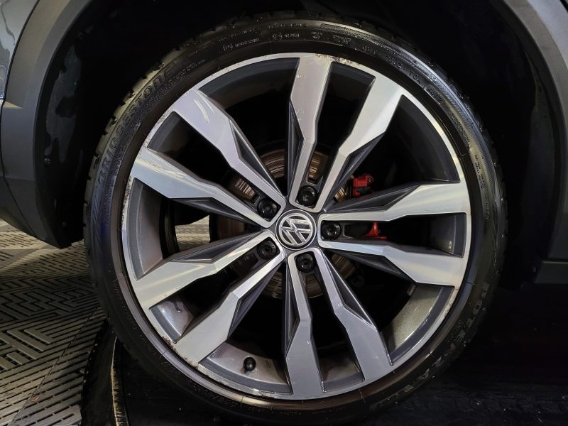 VOLKSWAGEN T-ROC 2.0 TSI 4motion FIRST EDITION 190cv / TOIT OUVRANT / CARPLAY / DSG7