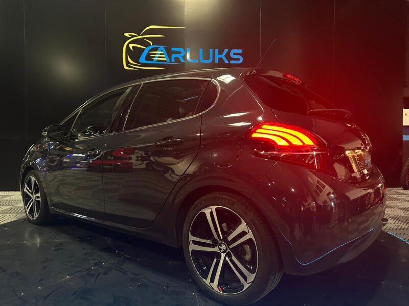 PEUGEOT 208 GT-line 1.2 Puretech 110cv EAT6 , Toit pano , Caméra