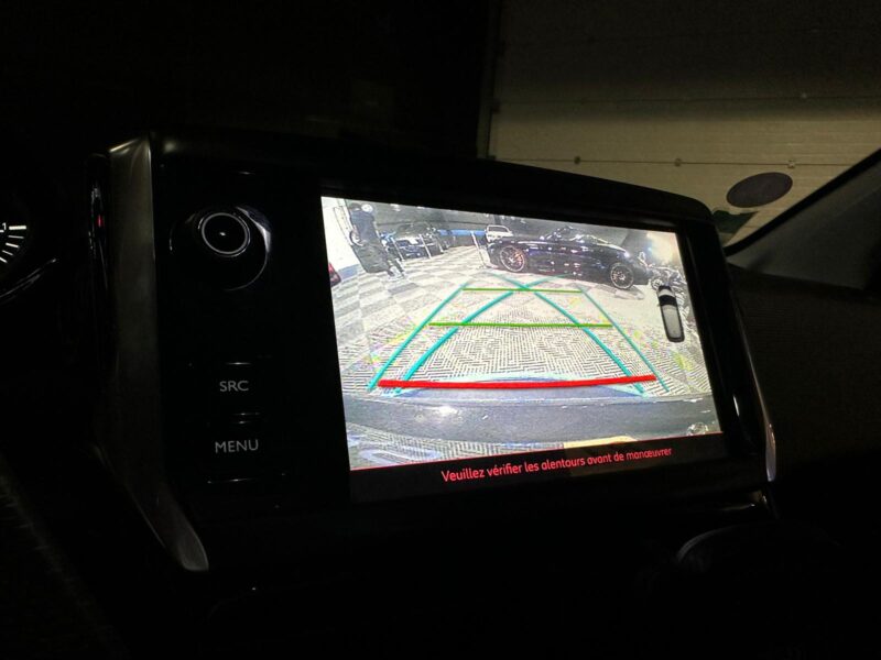 PEUGEOT 208 GT-line 1.2 Puretech 110cv EAT6 , Toit pano , Caméra