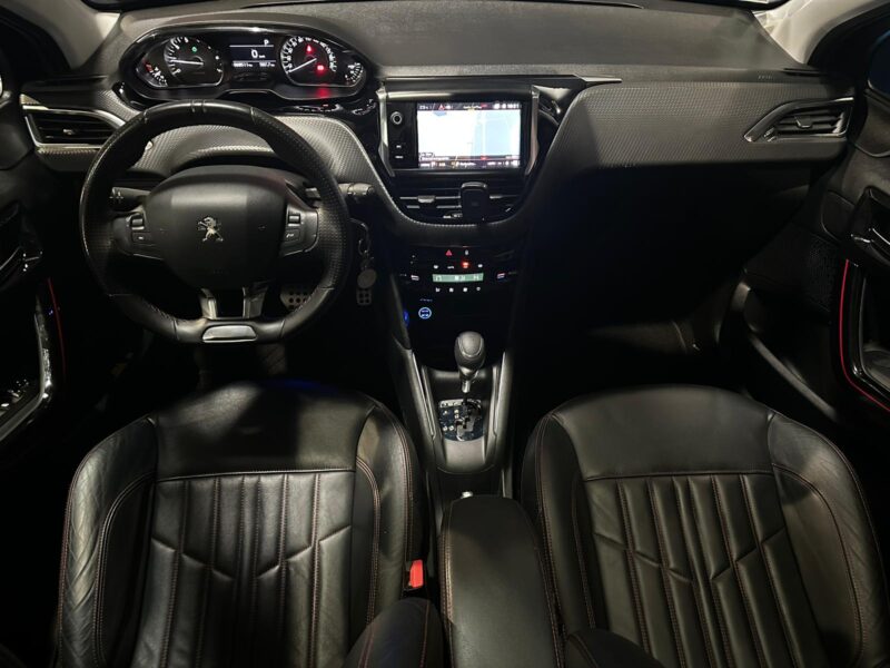 PEUGEOT 208 GT-line 1.2 Puretech 110cv EAT6 , Toit pano , Caméra