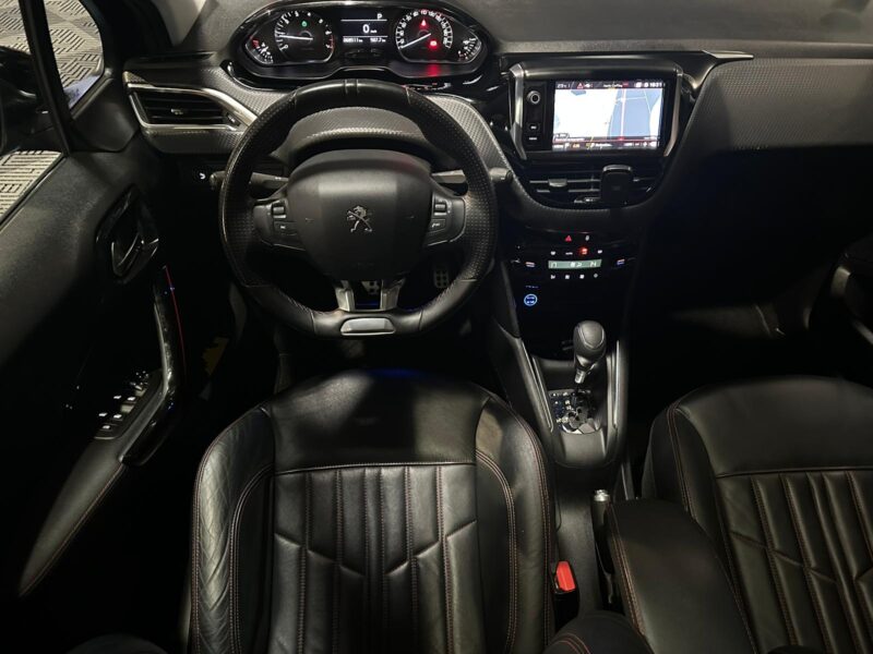 PEUGEOT 208 GT-line 1.2 Puretech 110cv EAT6 , Toit pano , Caméra
