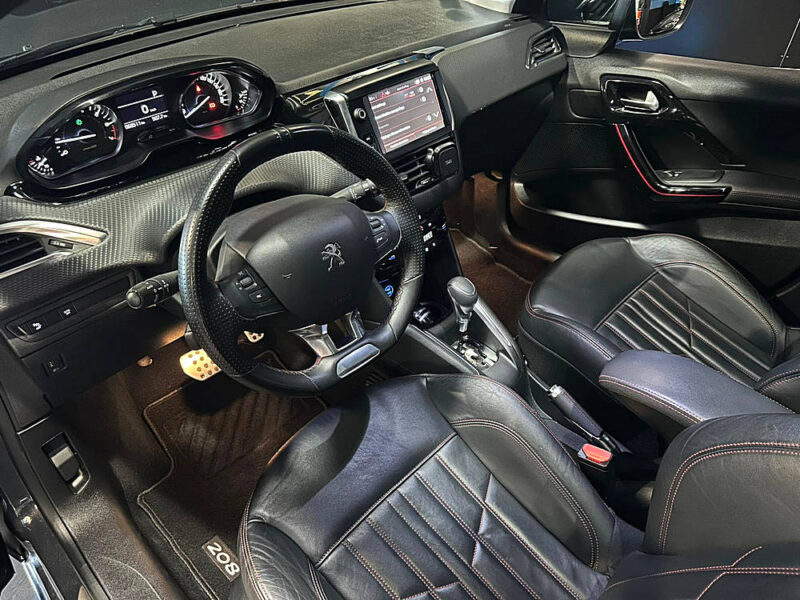 PEUGEOT 208 GT-line 1.2 Puretech 110cv EAT6 , Toit pano , Caméra