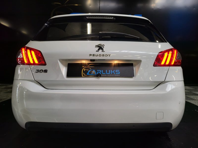 PEUGEOT 308 II 1.2 THP 110cv ALLURE PACK / TOIT PANORAMIQUE / CARPLAY / CAMERA