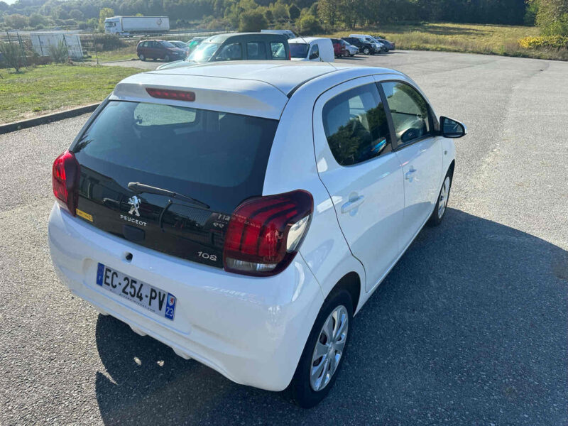 PEUGEOT 108 2016