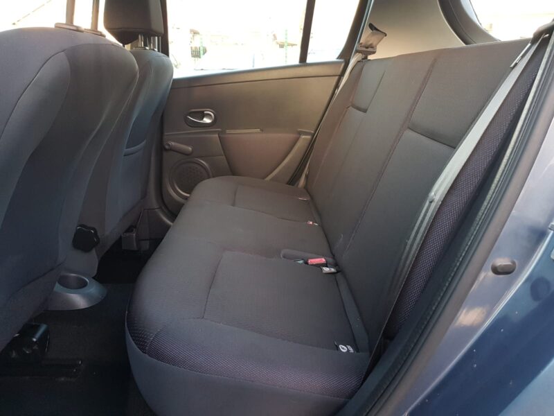 RENAULT CLIO III 1.4i 100CV DYNAMIQUE