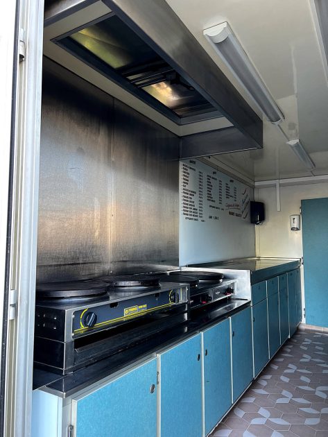 RENAULT MASTER dci  food truck creperie