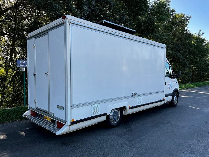 RENAULT MASTER dci  food truck creperie