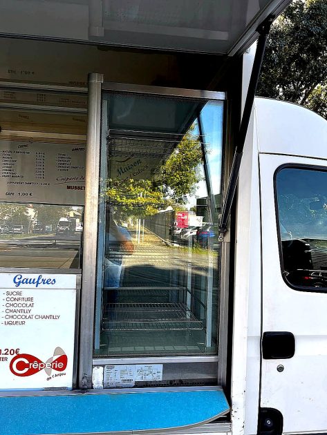 RENAULT MASTER dci  food truck creperie