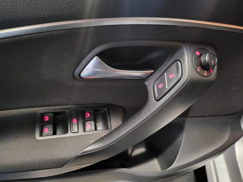 VOLKSWAGEN POLO 1.4 TDI 90cv Confortline // GPS/BLUETOOTH/RADAR-AV-AR